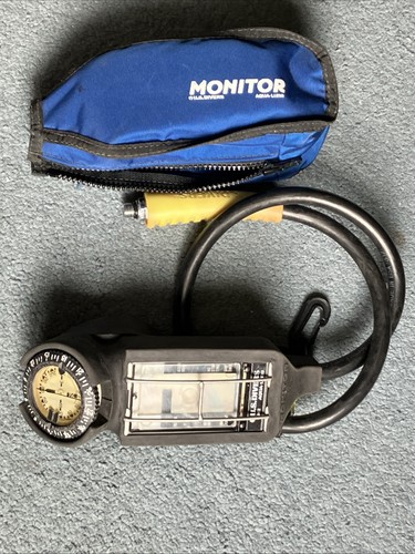 Aqua lung divers monitor - divers,
